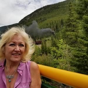 Meet your Posher, Britta